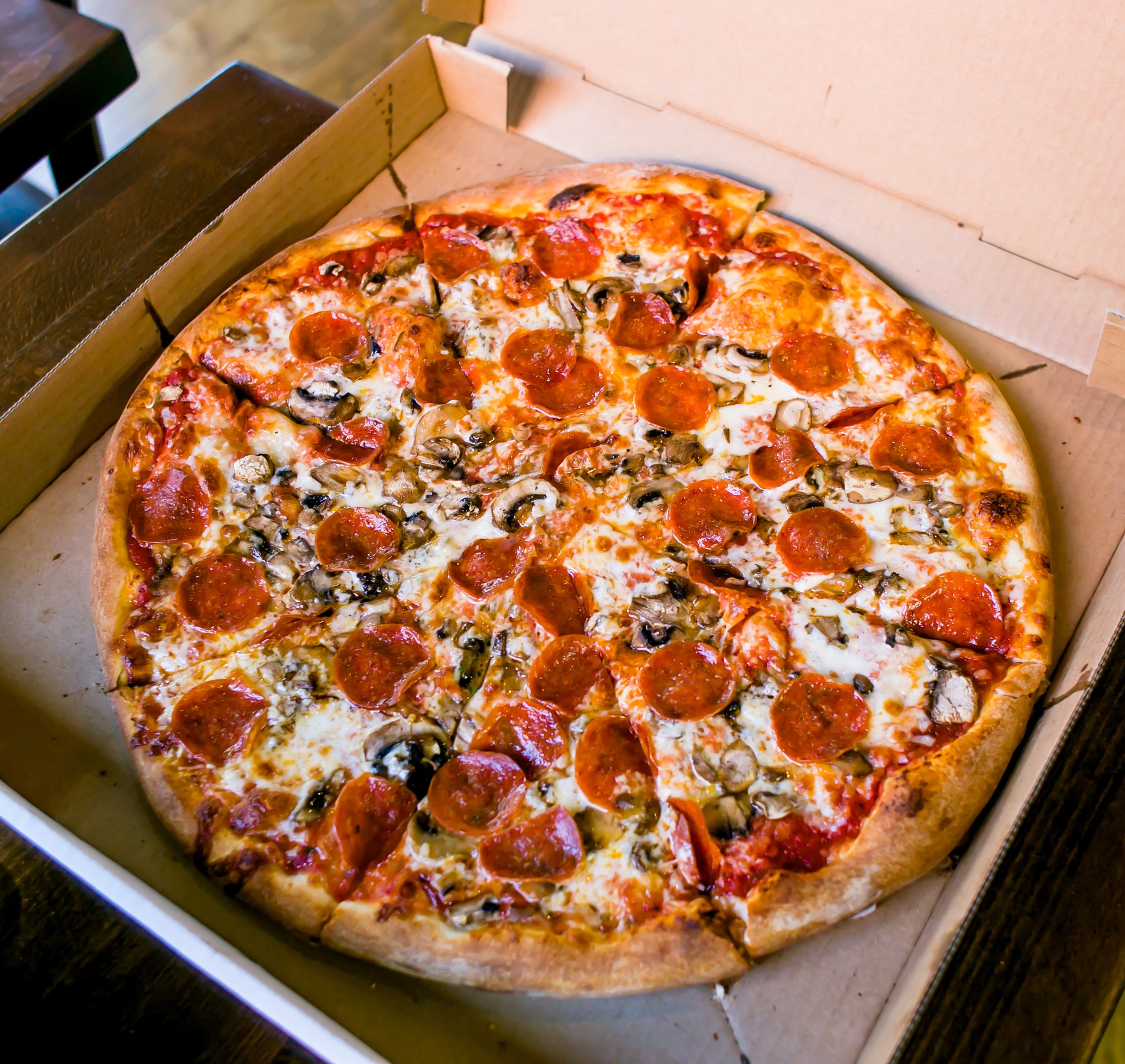 Best Pizza Delivery in Santa Clarita blog image